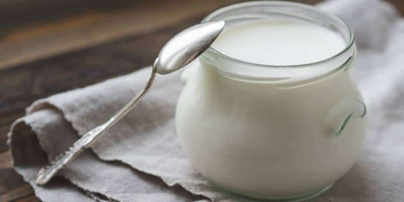 como aclarar las axilas con yogurt natural